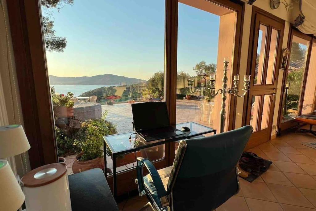 Villa Mit Whirlpool Und Phantastischer Aussicht Каполивери Екстериор снимка