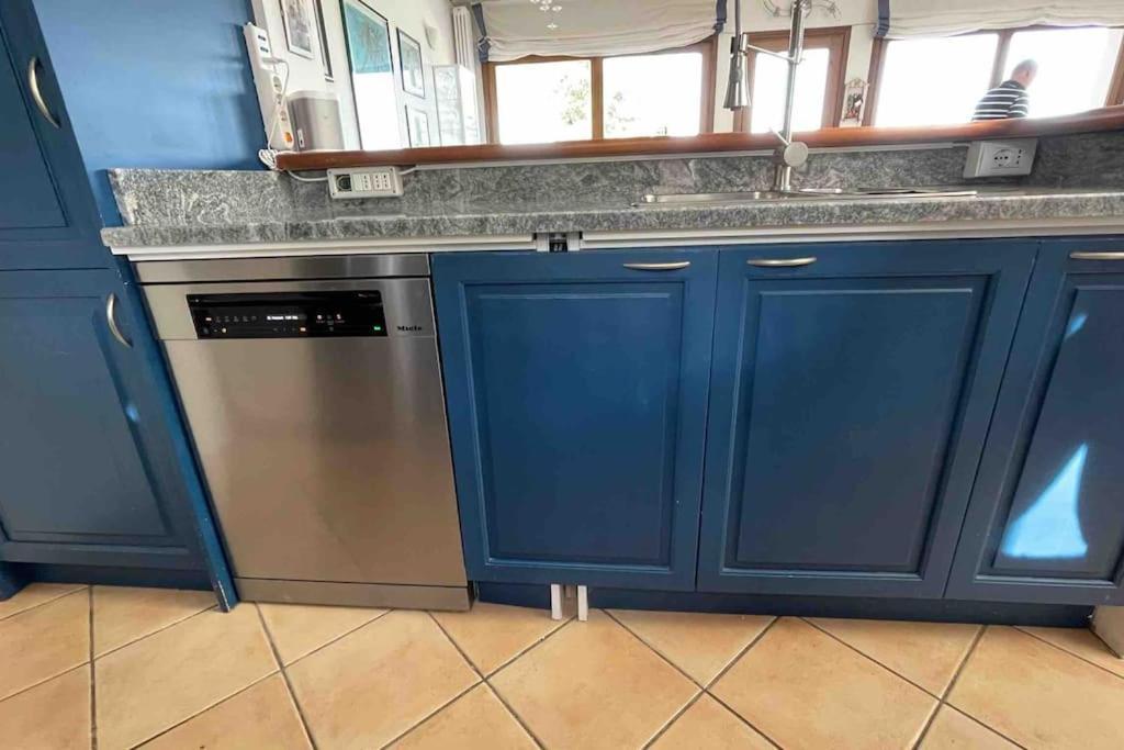 Villa Mit Whirlpool Und Phantastischer Aussicht Каполивери Екстериор снимка